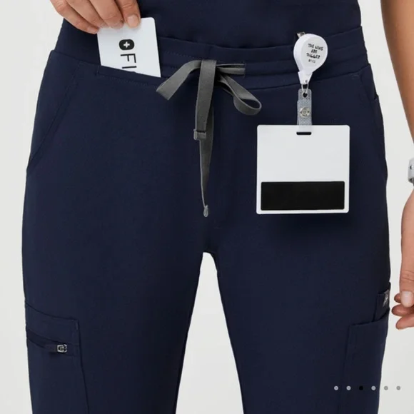 Figs Yola Skinny Scrub Pants - Picture 1 of 9